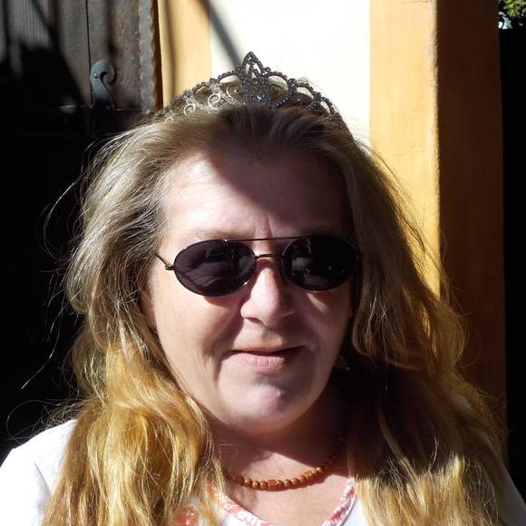 Meet your Posher, Gail - Picture 1 of 1